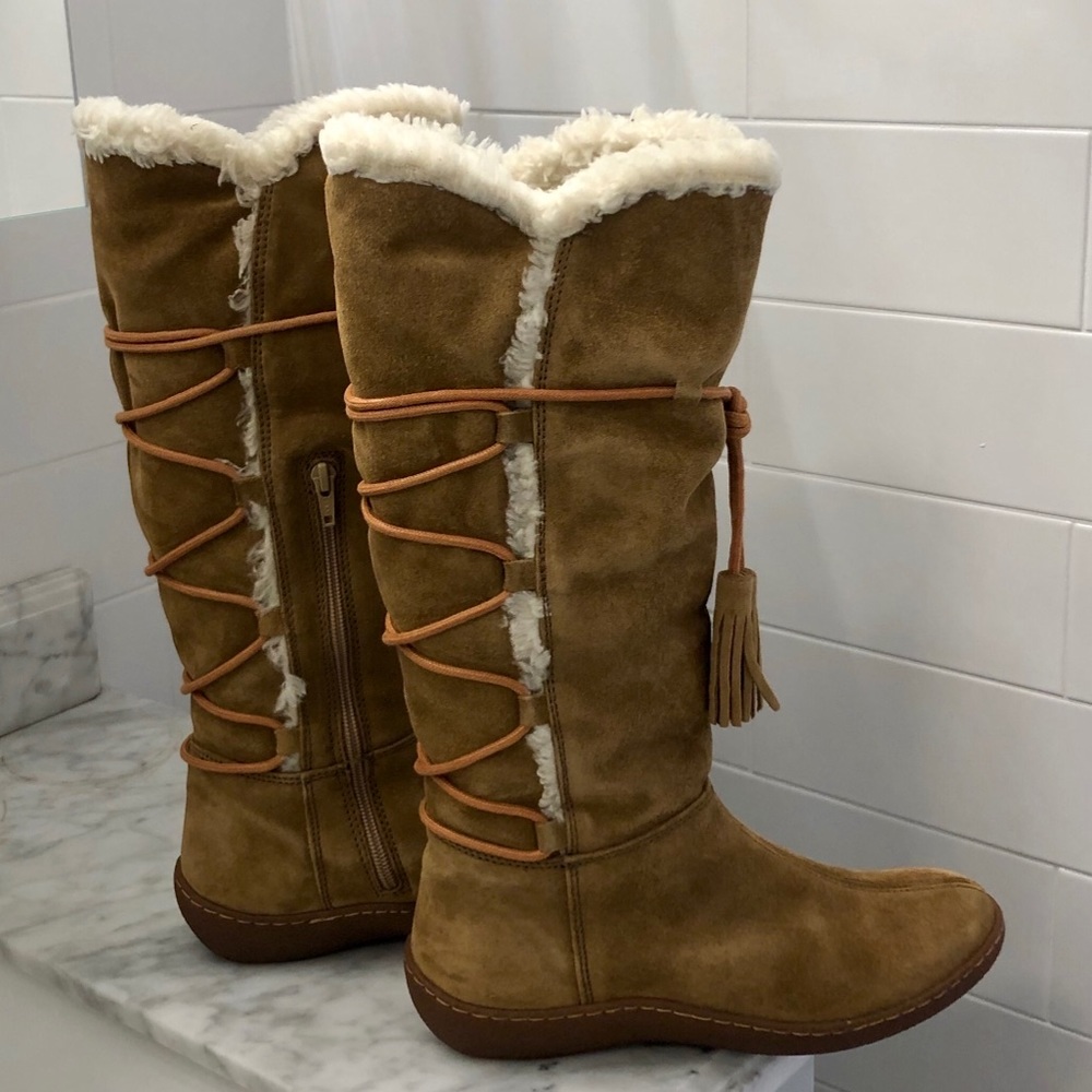 SUEDE KNEE-HIGH CAMEL BOOTS (BRAND NEW)!